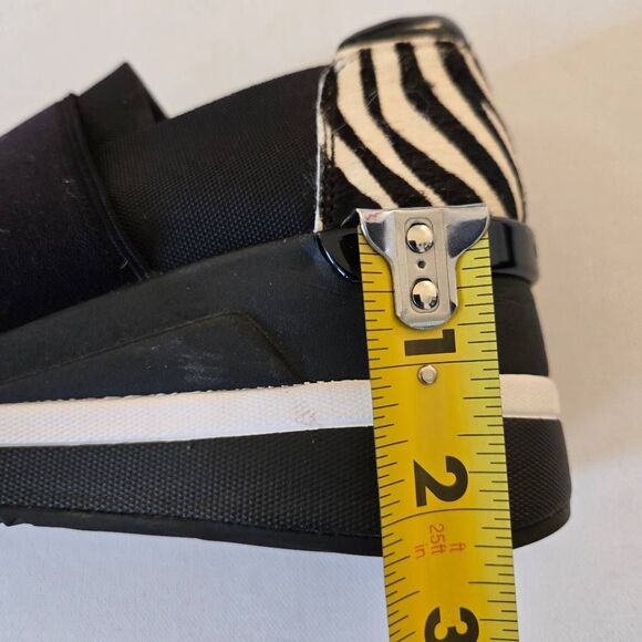 Michael Kors Womens Stretch Knit Zebra Print Slip On Fashion Sneaker Size 9 - Picture 11 of 12